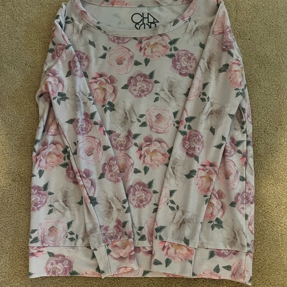 NWOT Chaser sweatshirt with roses size medium